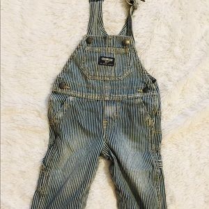 OSHKOSH BABY OVERALLS - BLUE & WHITE STRIPED - 6 M